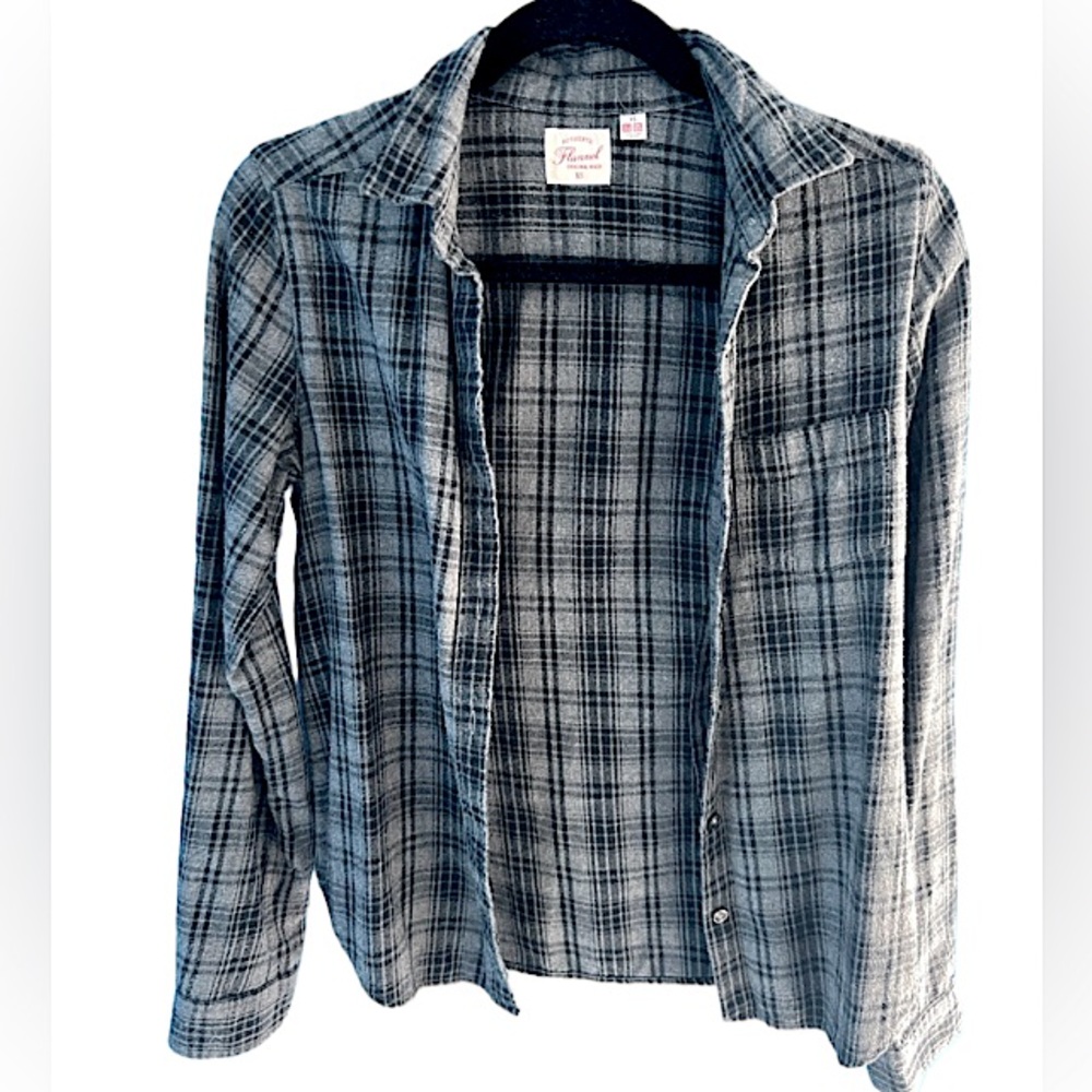 Black & Gray Plaid Uniqlo Flannel